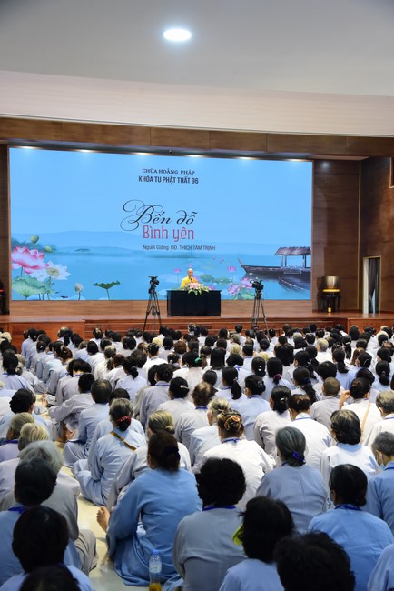 Dharma Talk “Peaceful place to stop ” – The 96th Seven-Day Retreat